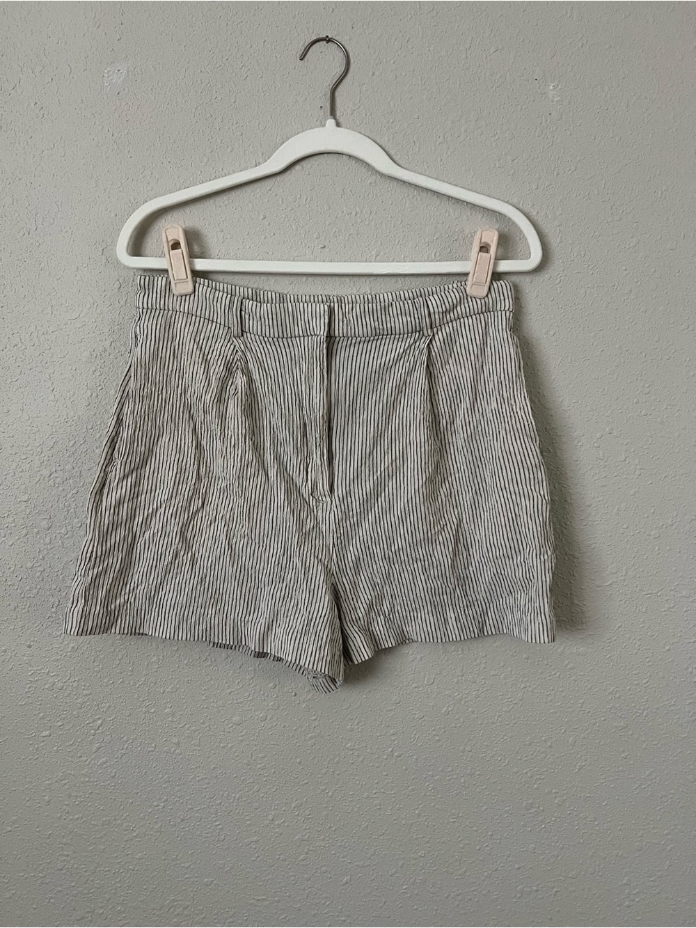 H&M High-Waist Pinstripe Shorts - Gray & White